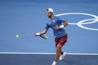 Karen Khachanov lors de la finale des Jeux de Tokyo 2021 face à Alexander Zvervev. KEYSTONE/AP/SETH WENIG
